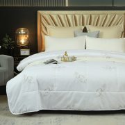 圣夫妮 SFN-020  200x230CM 雅馨羊毛被 白色 （单位：张）